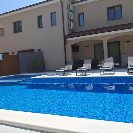 Eroa - With Private Pool And Jacuzzi Orbanići