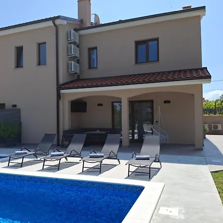 Eroa - With Private Pool And Jacuzzi * Orbanići