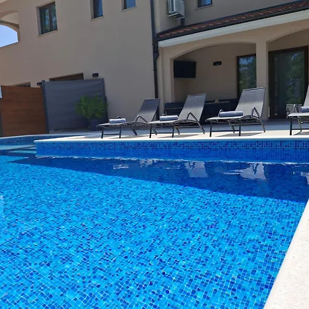 Διαμέρισμα Eroa - With Private Pool And Jacuzzi *
